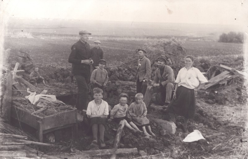 На місті куркульської хати.