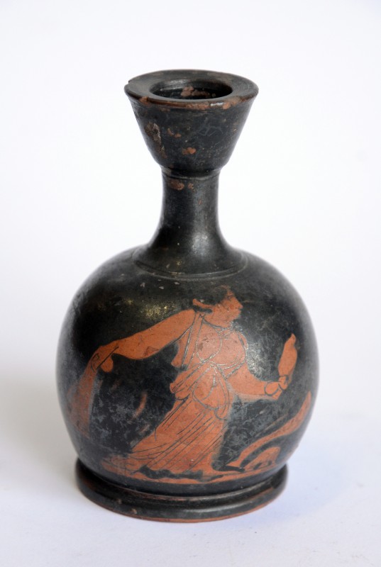 Лекіф з зображенням жінки, що біжить