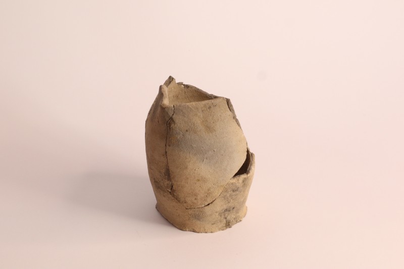 Фрагмент горщикоподібної кахлі