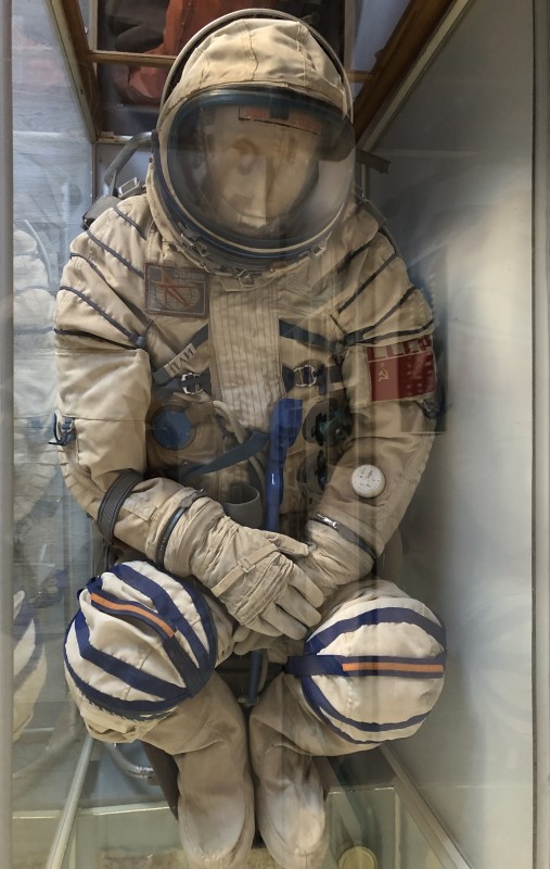 Костюм для зльоту і посадки (скафандр) космонавта  Леоніда Попова