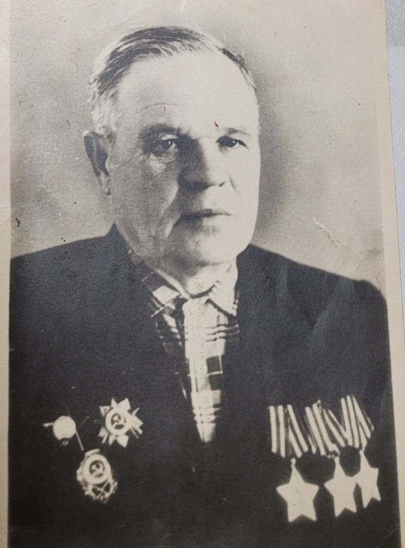 Гончаров Леонід Олександрович, кавалер ордена Слави трьох ступенів.