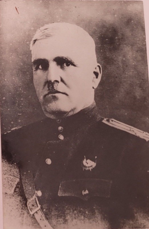 Таран Григорій Тимофійович, робочий, член КПРС з 1917 р.