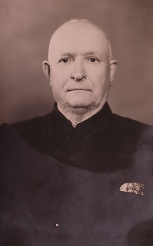 Світлий Семен Юхимович, член КПРС з 1932 р., учасник воєнно-політичних подій 1917-1921 рр., у Красноармійському районі почав працювати на шахті № 3-3-біс з 1918 р.