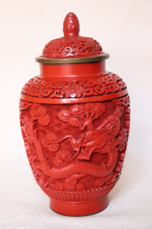 Ваза декоративна при алтарі (з кришкою)