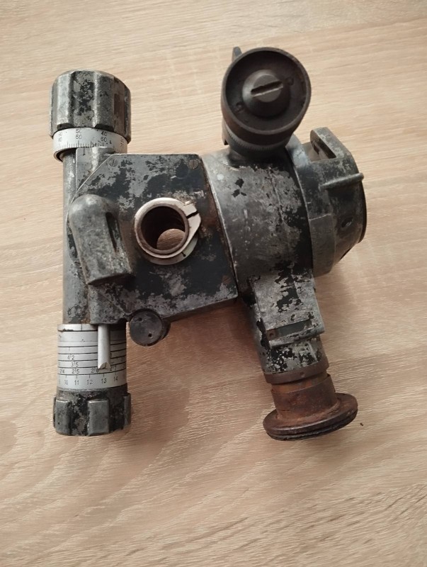 Приціл від броньованої техніки