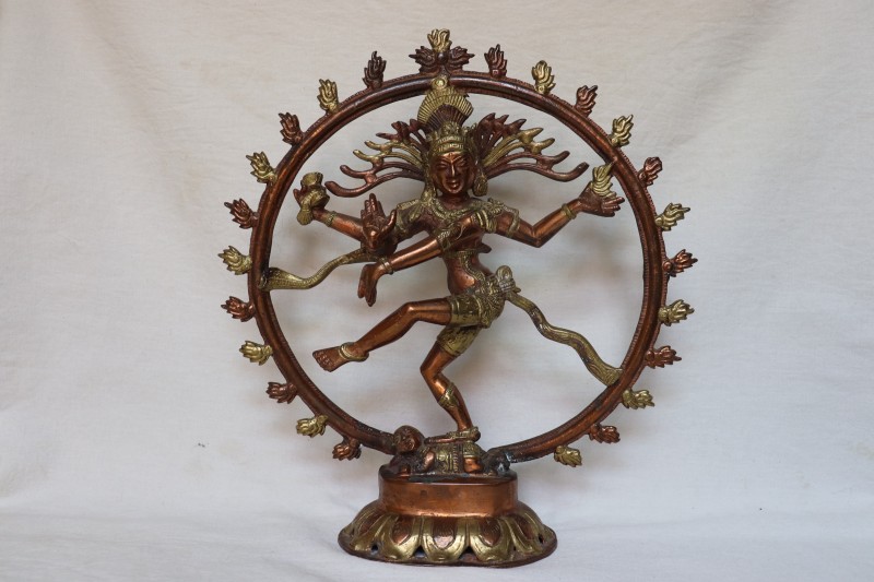 Статуетка. Шива танцюючий