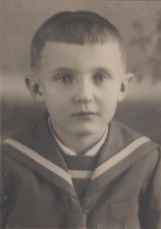 Фотографія. В. Івасюк у матросці. 28 жовтня 1955 року.