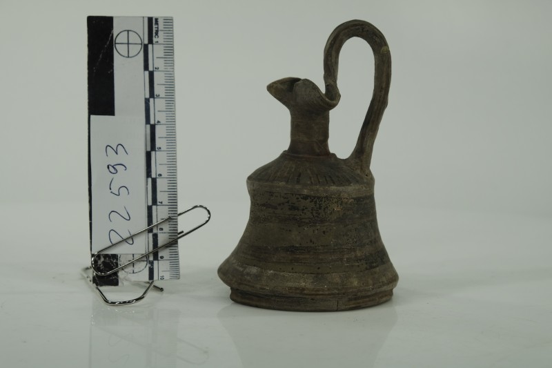 Ойнохоя із дзвоноподібним тулубом