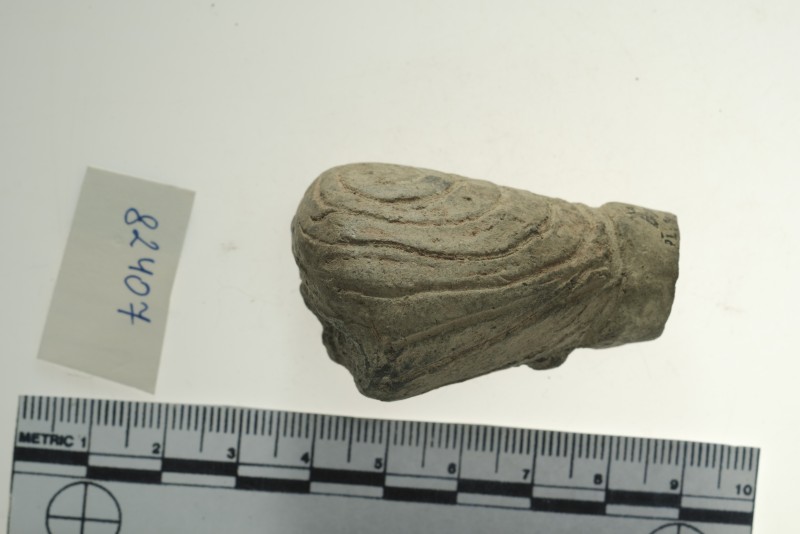 Фрагмент антропоморфної статуетки