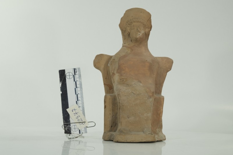 Богиня на троні