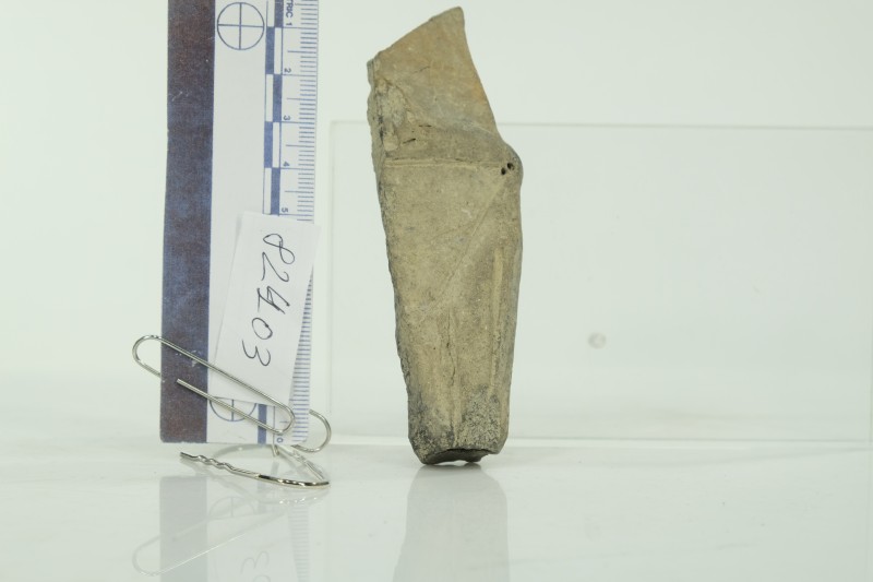 Антропоморфна статуетка