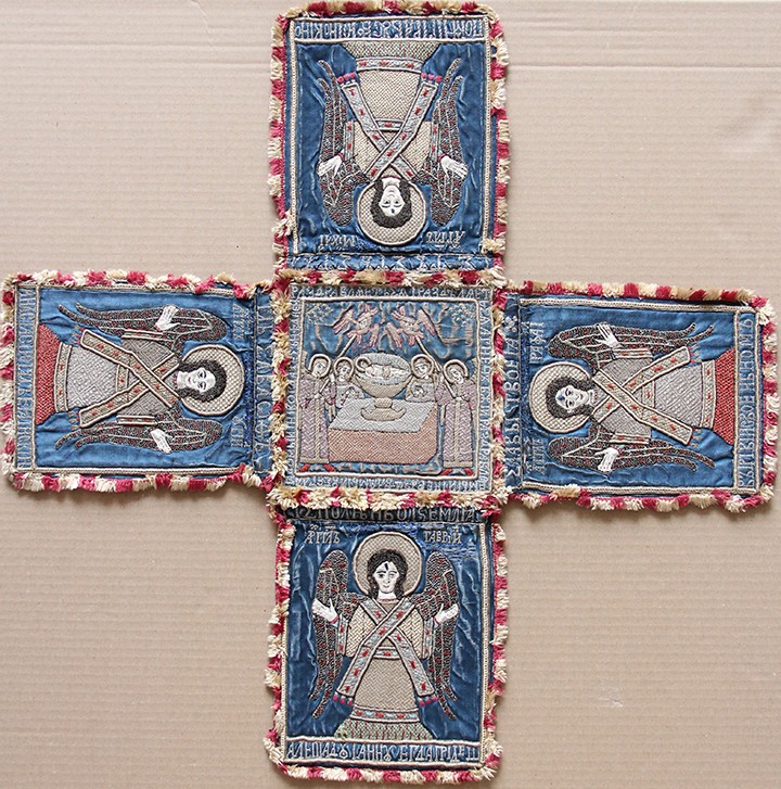 Хрещатий покрівець на чашу «Се Агнець» («Небесна Літургія»)