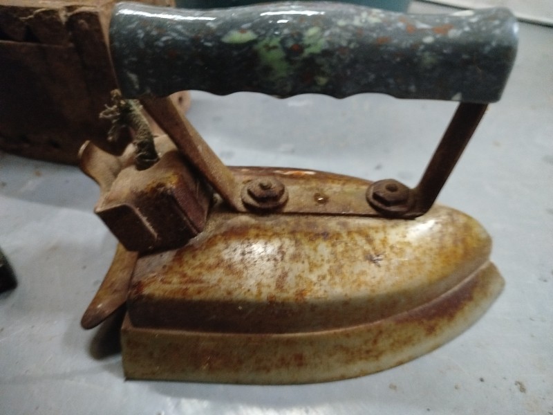 Праска електрична. ХХ ст..