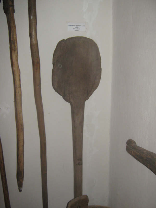 Лопата для саджання в піч хліба