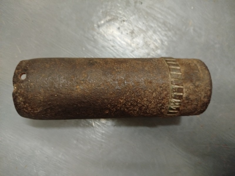 Гільза від снаряда.