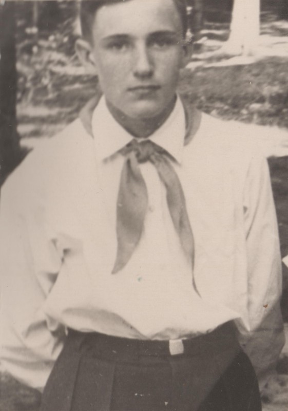 Фотографія. В. Івасюк у піонерськоу галстуці. 21 квітня 1962 року.
