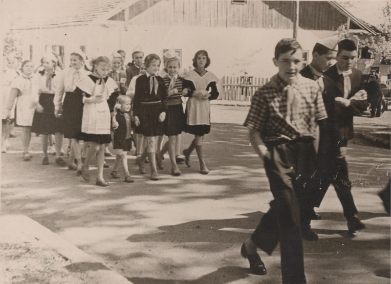 Фотографія. Володя у VІ класі. Весна 1962 року.