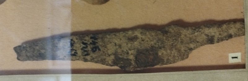 Ніж металевий (черняхівська культура).