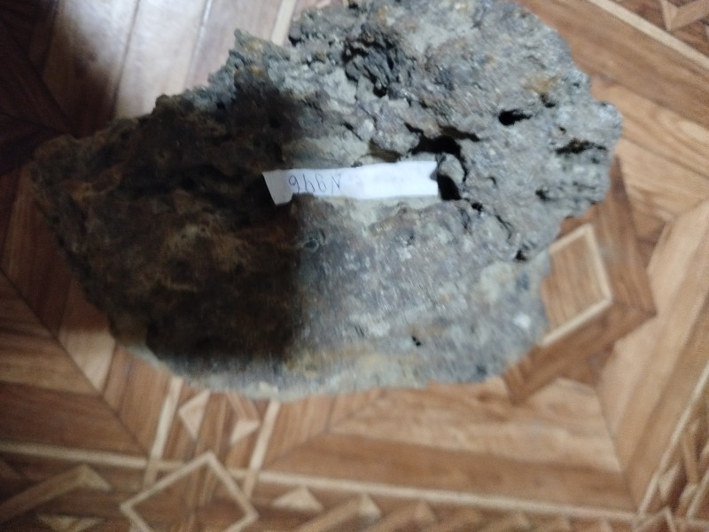 Болотна залізна руда.