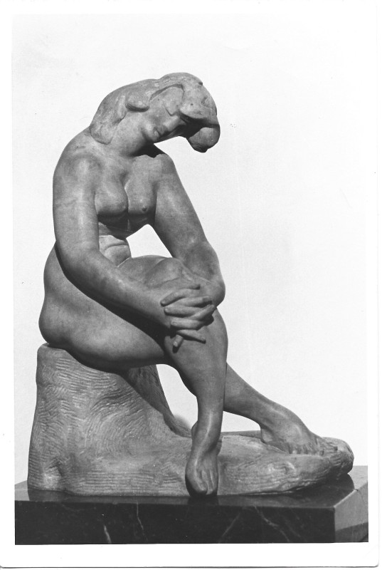 Світлина скульптури Олександра Архипенка "Замріяна"