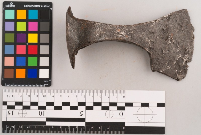 Сокира бойова