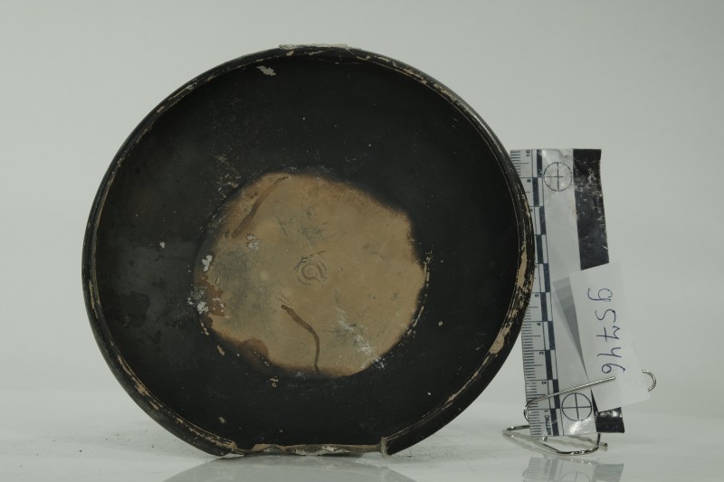 Миска чорнолакова