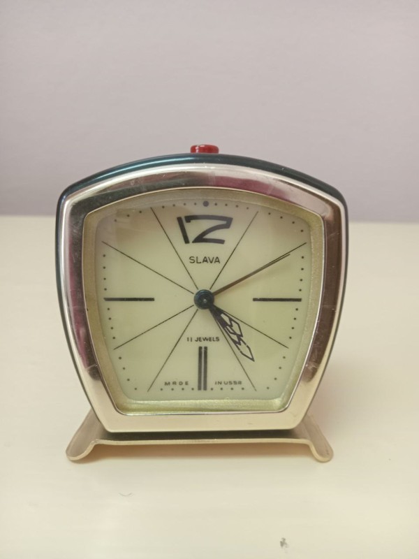 Механічний будильник "Слава"