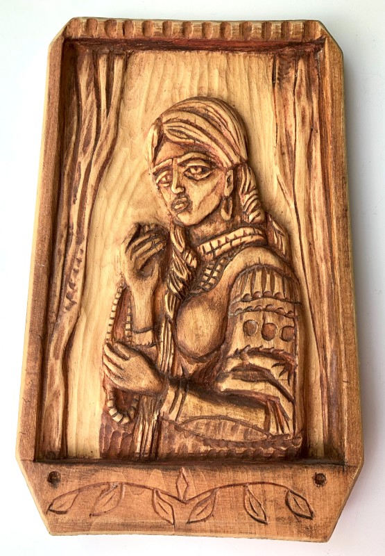 Барельєф різьблений «Козачка»