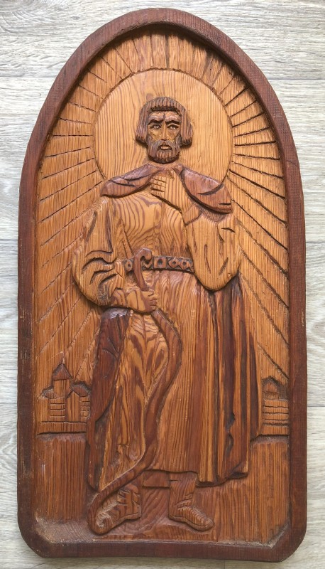 Барельєф різьблений «Лучник»