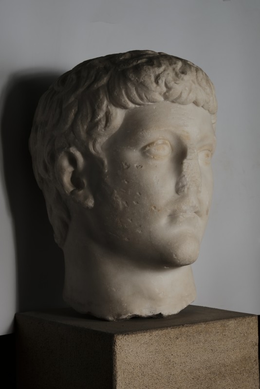 Голова чоловіка