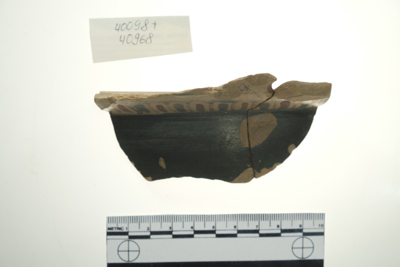 Фрагмент товстостінного чорнофігурної посудини