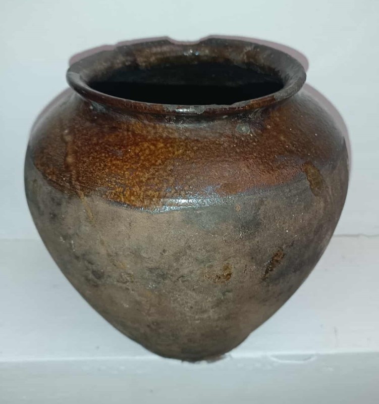 Горщик на 3 літри.