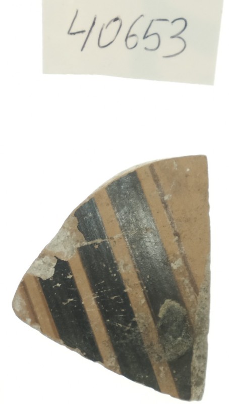 Фрагмент стінки невеликої закритої посудини