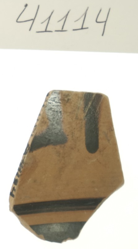 Фрагмент тонкостінної чорнофігурної посудини