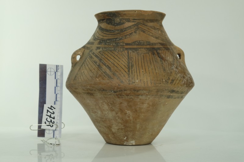 Посудина біконічної форми