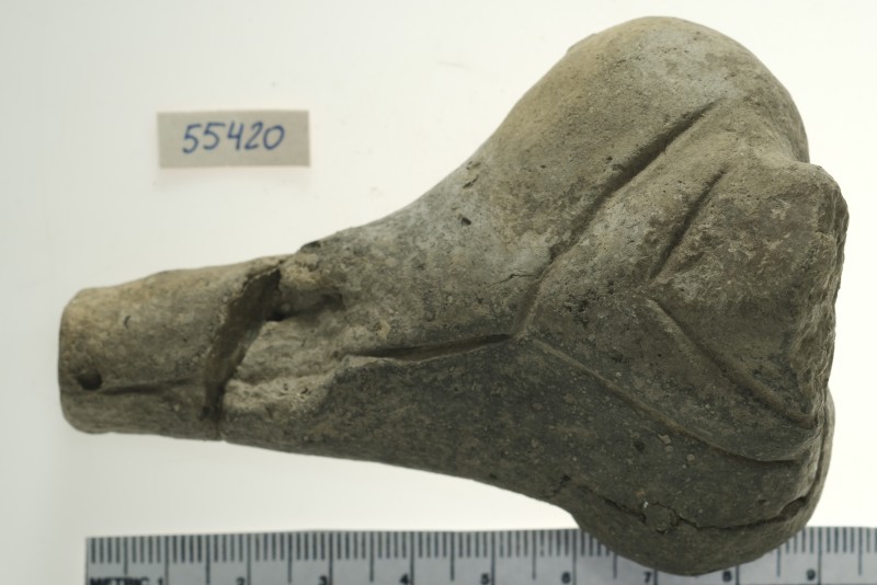 Жіноча глиняна фігурка