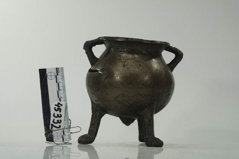 Бронзовий казан