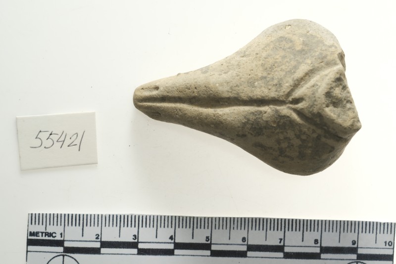 Жіноча глиняна фігурка