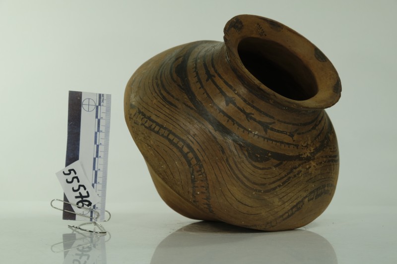 Глиняна розписна посудина