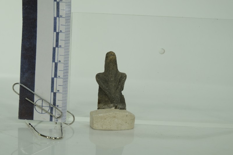 Верхня частина жіночої фігурки