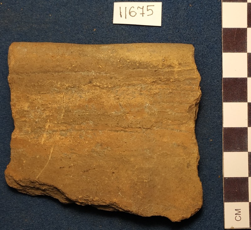 Фрагмент вінець  ліпної сіроглиняної посудини