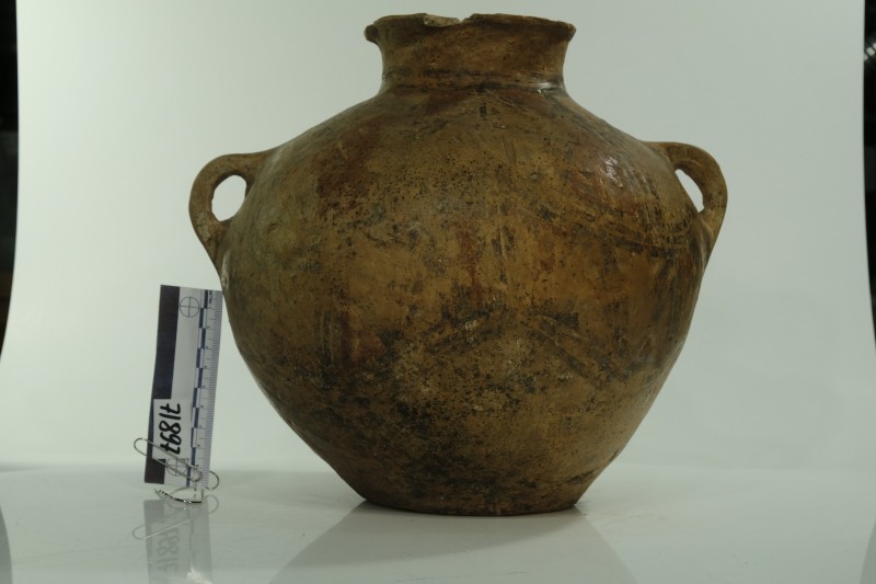 Посудина жовтоглиняна із двома ручками