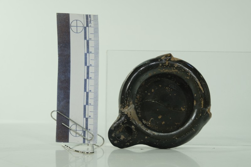 Чорнолаковий світильник