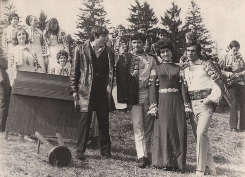 Фотографія. В. Івасюк з ансамблем "Смерічка". Осінь 1975 року.