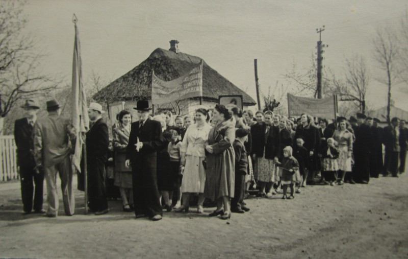 Фото групове. Демонстрація у місті Бахмач.