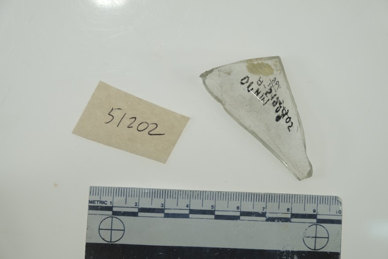 Фрагмент стінки скляної посудини