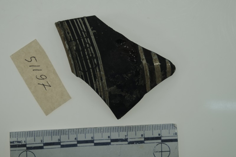 Фрагмент вінця скляної посудини