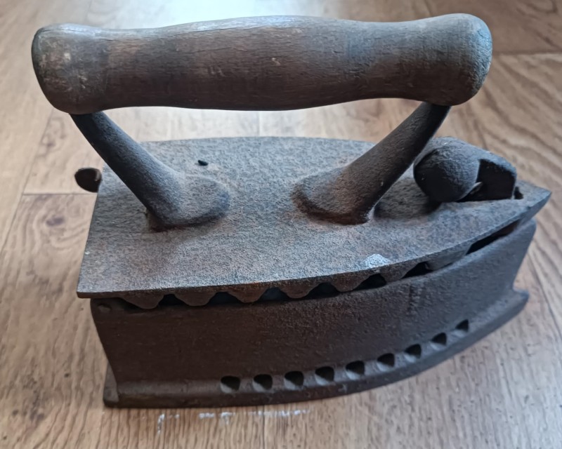 Праска залізна.