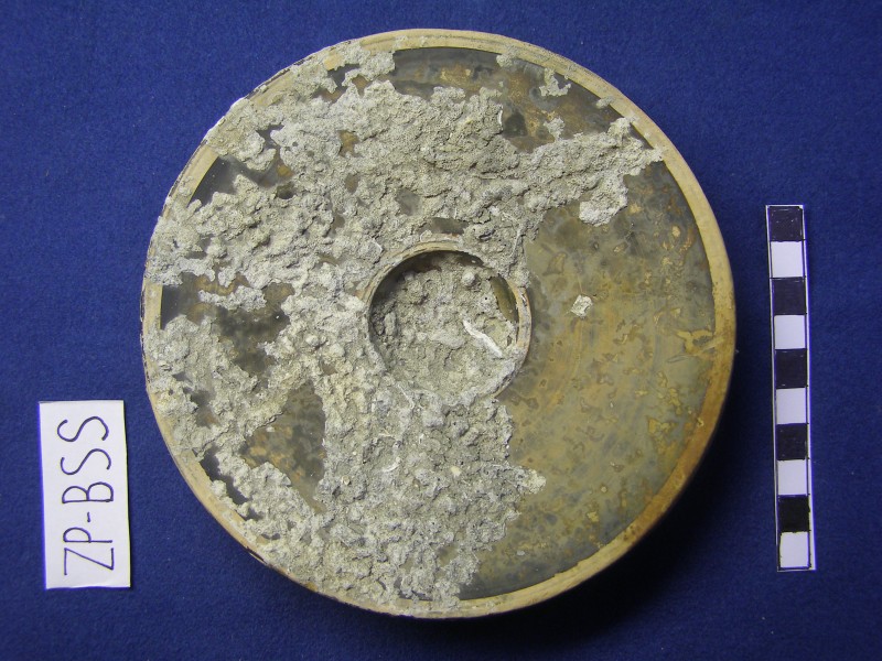 Чорнолакове рибне блюдце