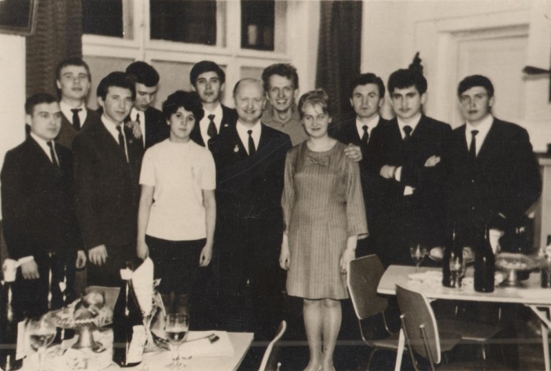 Фотографія. В. Івасюк з друзями зустрічають Новий рік. 1968 рік.